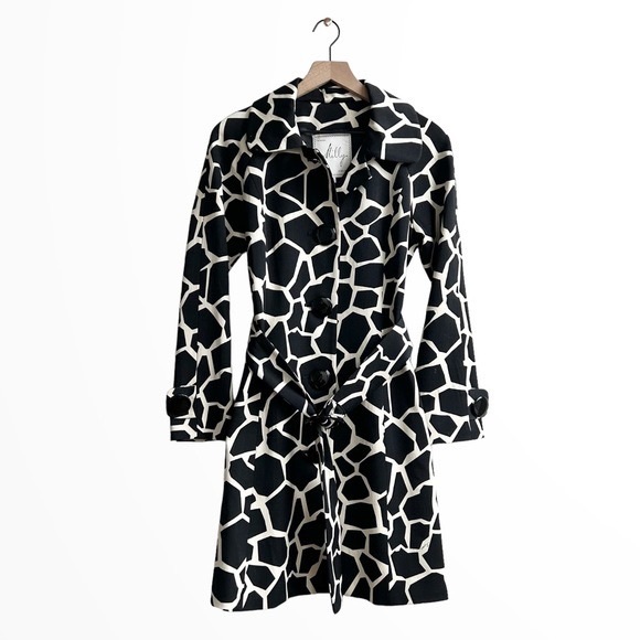 Bergdorf Goodman Milly Creamish and Black Giraffe Print Jacket - Picture 1 of 11